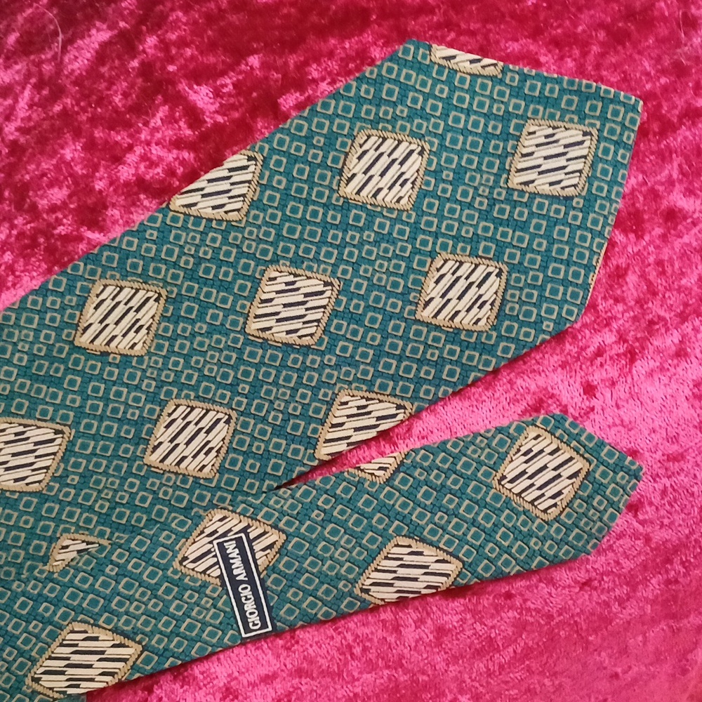 🔥🔥🔥GIORGIO ARMANI 100% silk logo Holiday green tie italy